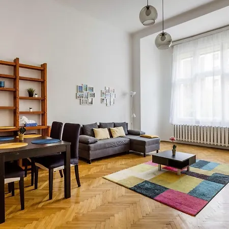 Spacious And Bright Family In The Inner City Apartamento Budapeste