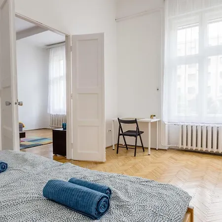 Spacious And Bright Family In The Inner City Apartamento Budapeste